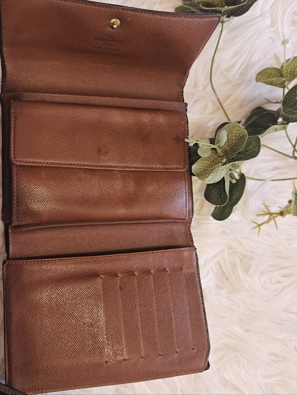 Louis Vuitton Portè Tresor Vintage Compact Trifold Wallet - Picture 4 of 16